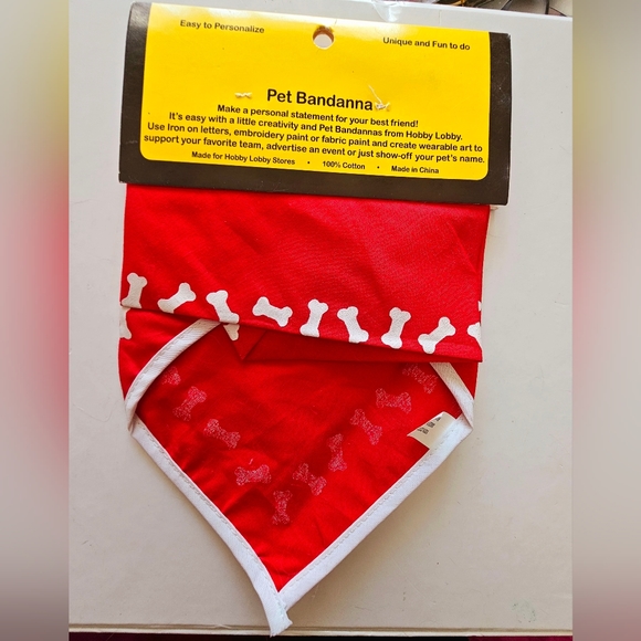 NWT red and white bone pet bandanna for large breed, customizable, dog, cat - Picture 4 of 4